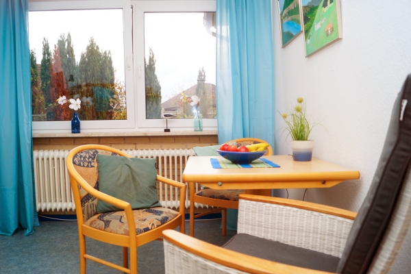 zimmer-2B9102731-0291-D641-AAC7-C13341EFED0E.jpg
