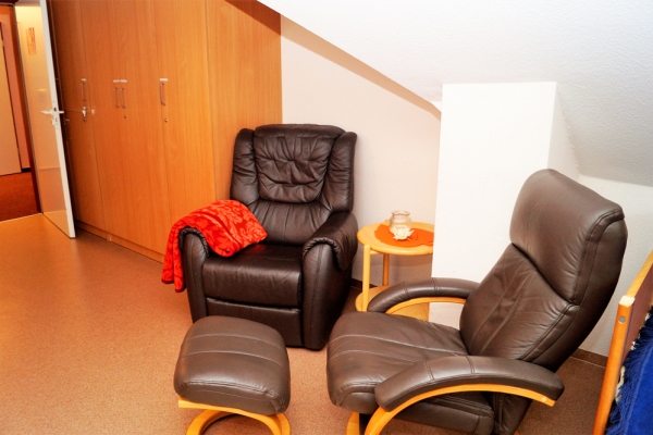zimmer-5C9CEF38C-CAED-9A16-232B-7E3F36979586.jpg
