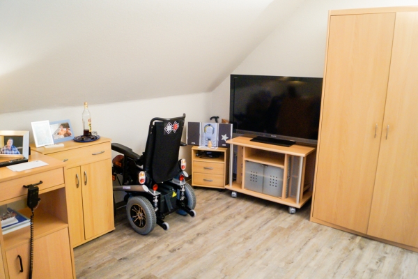 haus6377474B8-DDC7-91D2-BA99-C46ABD0588DE.jpg