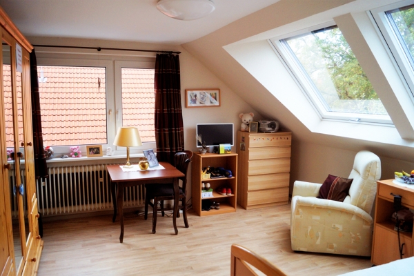 zimmer-1627EE881-D509-4769-BBEA-0DDCAA52C11B.jpg